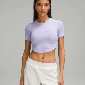Lululemon Hold Tight Cropped T-Shirt – Lilac Smoke – Size 6 – EUC